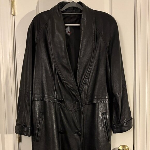 Luxurious Black Leather Jacket with Fur Trim (fur trim sold separately) - Picture 7 of 10
